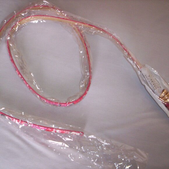 (5/$25‎ SALE ✅) Pink Skinny summer Floral Tropical Half Inch PVC Waist Belt - Picture 1 of 8